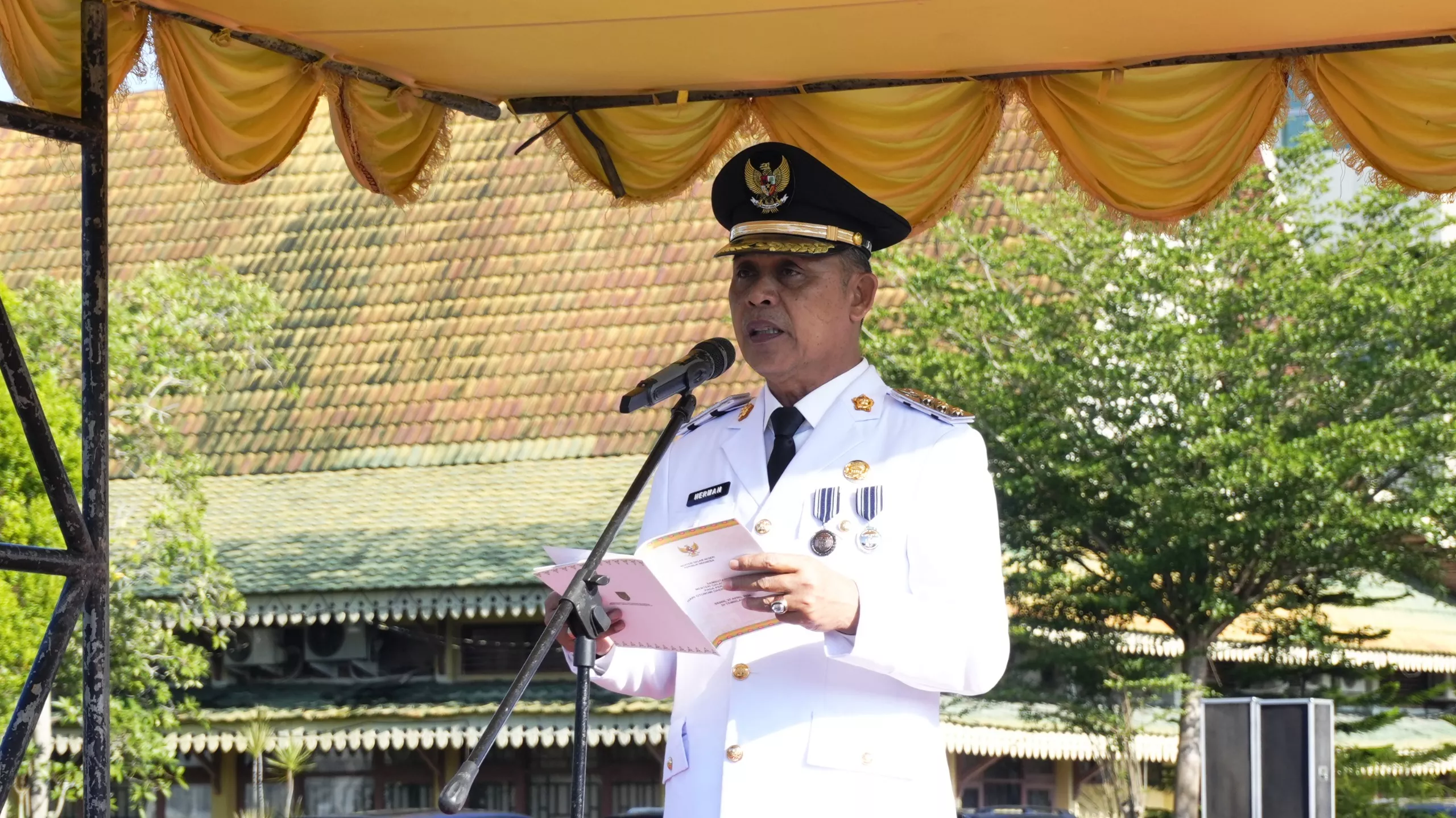 Bupati Herman Pimpin Upacara Hari Otonomi Daerah ke-30