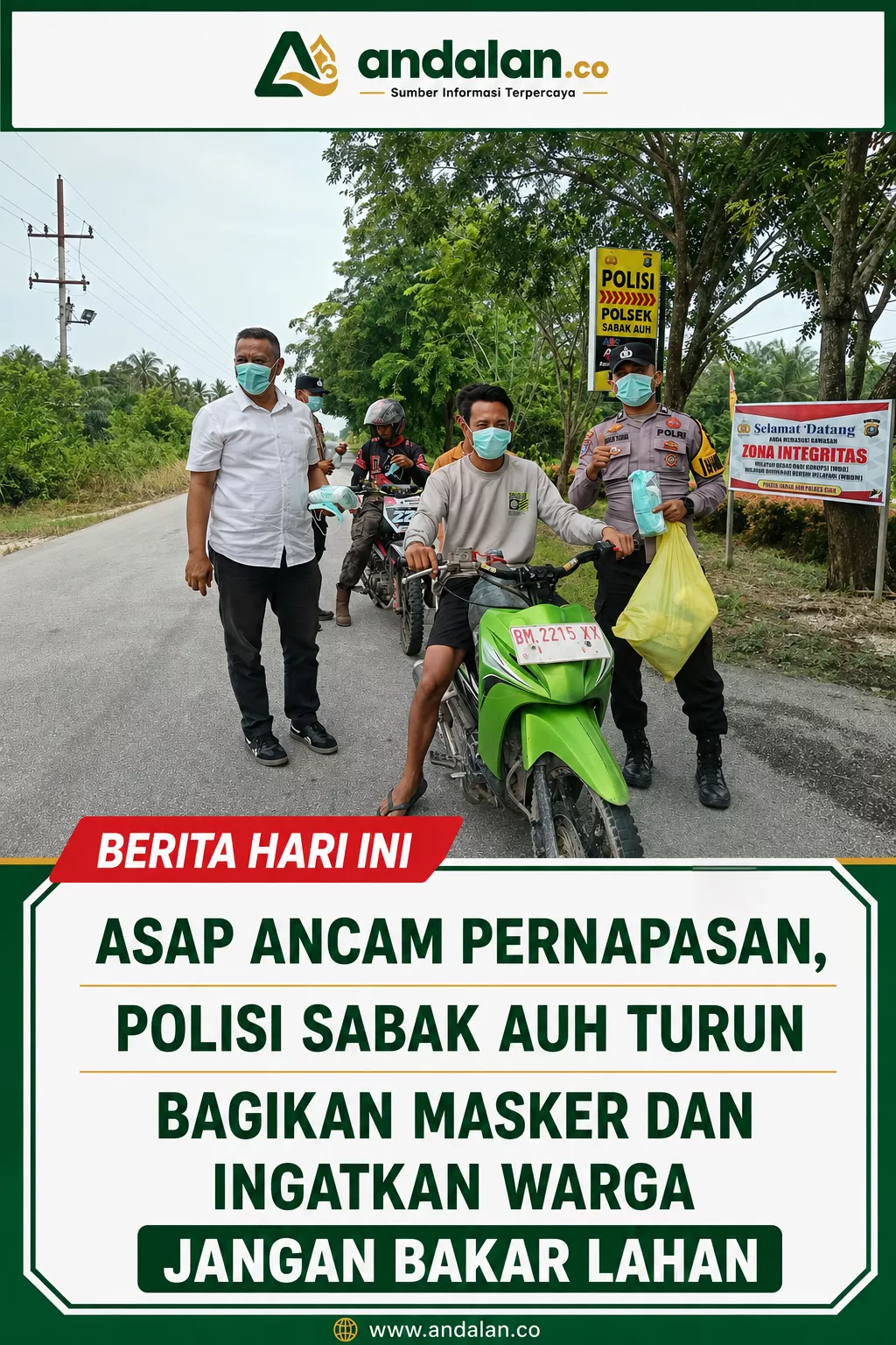 Asap Ancam Pernapasan, Polisi Sabak Auh Turun Bagikan Masker dan Ingatkan Warga Jangan Bakar Lahan