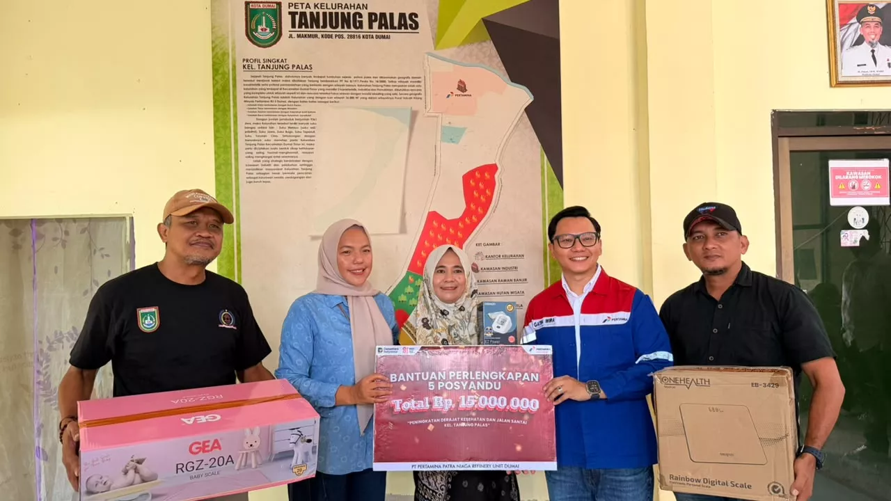 Pertamina Patra Niaga Kilang Dumai Salurkan Bantuan Untuk 5 Posyandu di Wilayah Ring 1