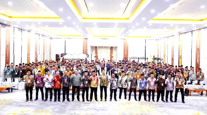 1.239 Nusantara Planters PTPN IV PalmCo di Riau Terima Penghargaan Masa Pengabdian