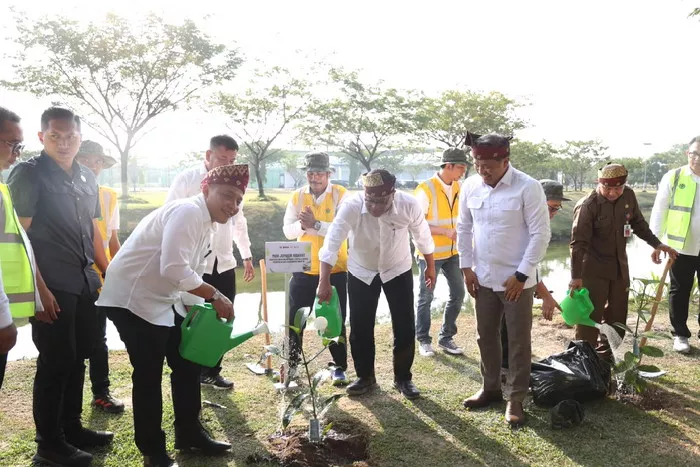 Menteri Lingkungan Hidup-PTPN IV PalmCo Luncurkan Gerakan Tanam 1,5 Juta Pohon
