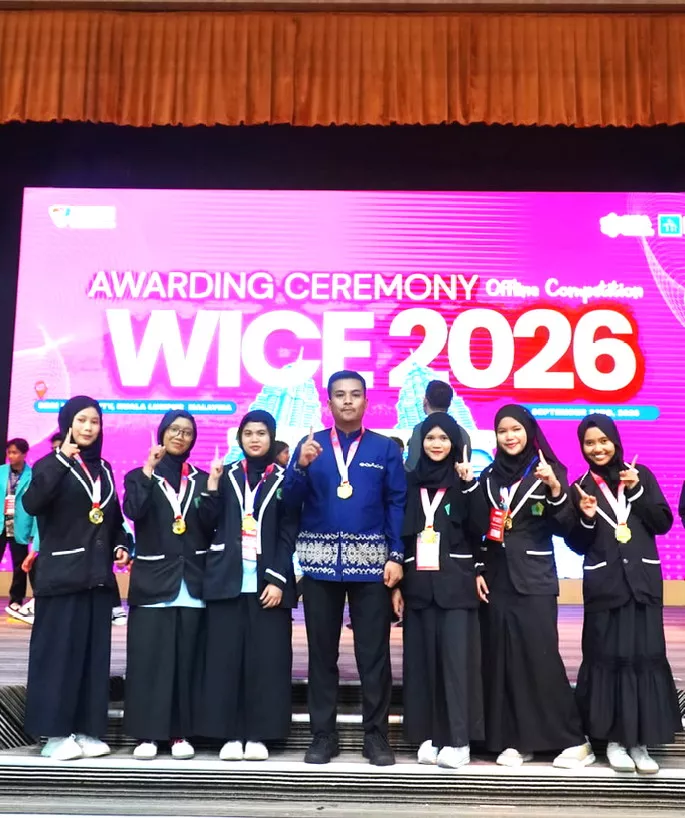Siswa MAN Karo Raih Emas di Malaysia Ubah Eceng Gondok Danau Toba Jadi Pakan Ikan Ramah Lingkungan