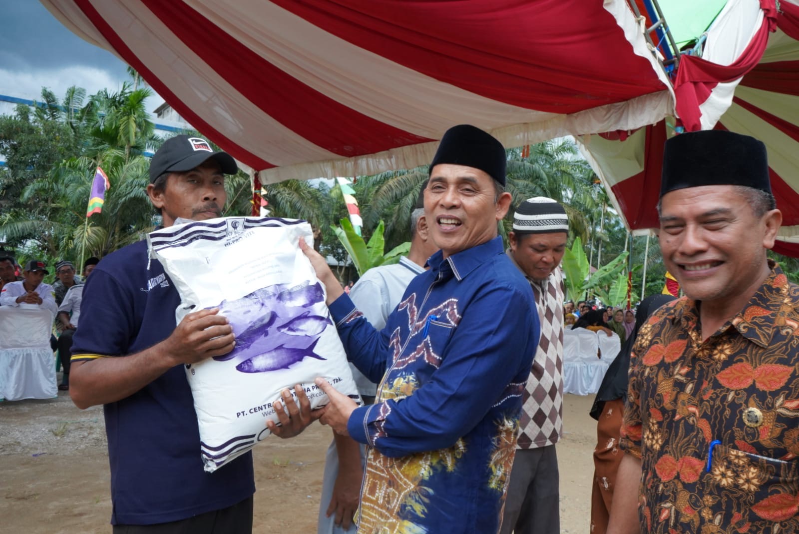 Bupati Inhil Laksanakan Safari Ramadan di Kecamatan Kempas