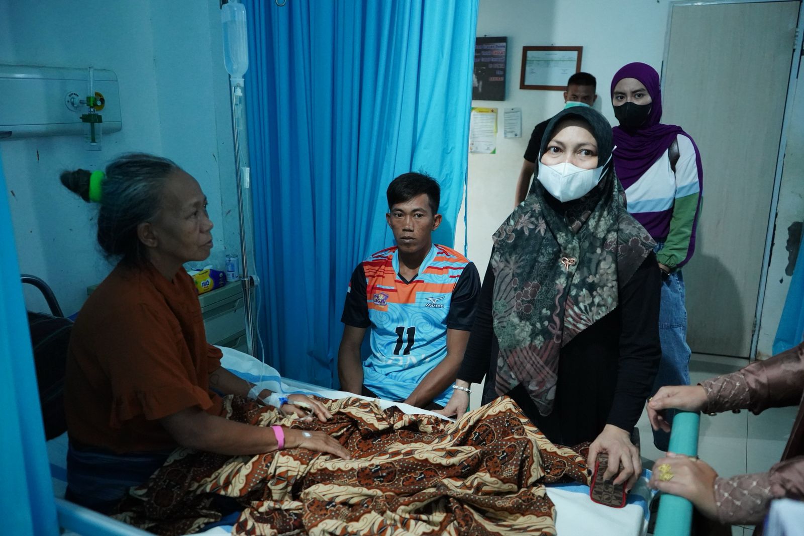 Kunjungan Ketua TP-PKK Inhil Katerina Susanti Herman: Dukungan untuk Pejuang Kanker di RSUD Puri Husada