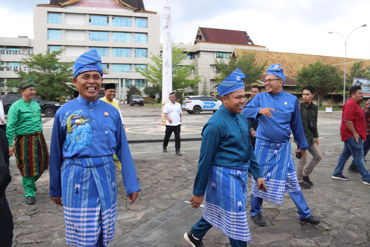Bupati Inhil H Herman Hantarkan Gubernur Riau dan Istri Usai Kunjungan Kerja dan Peringatan Milad Inhil ke-60