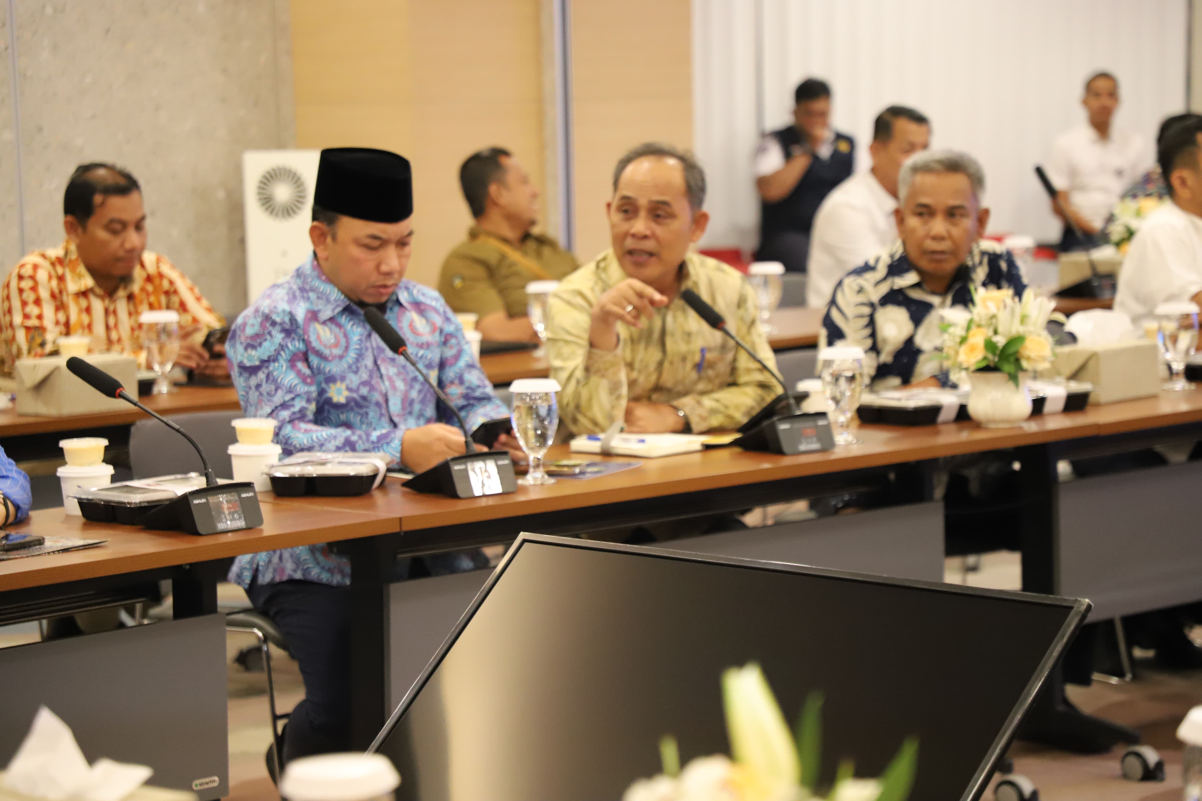Bupati Inhil Usulkan Pembukaan Jalur Roro Tembilahan–Batam, Dorong Efisiensi Distribusi Hasil Perkebunan