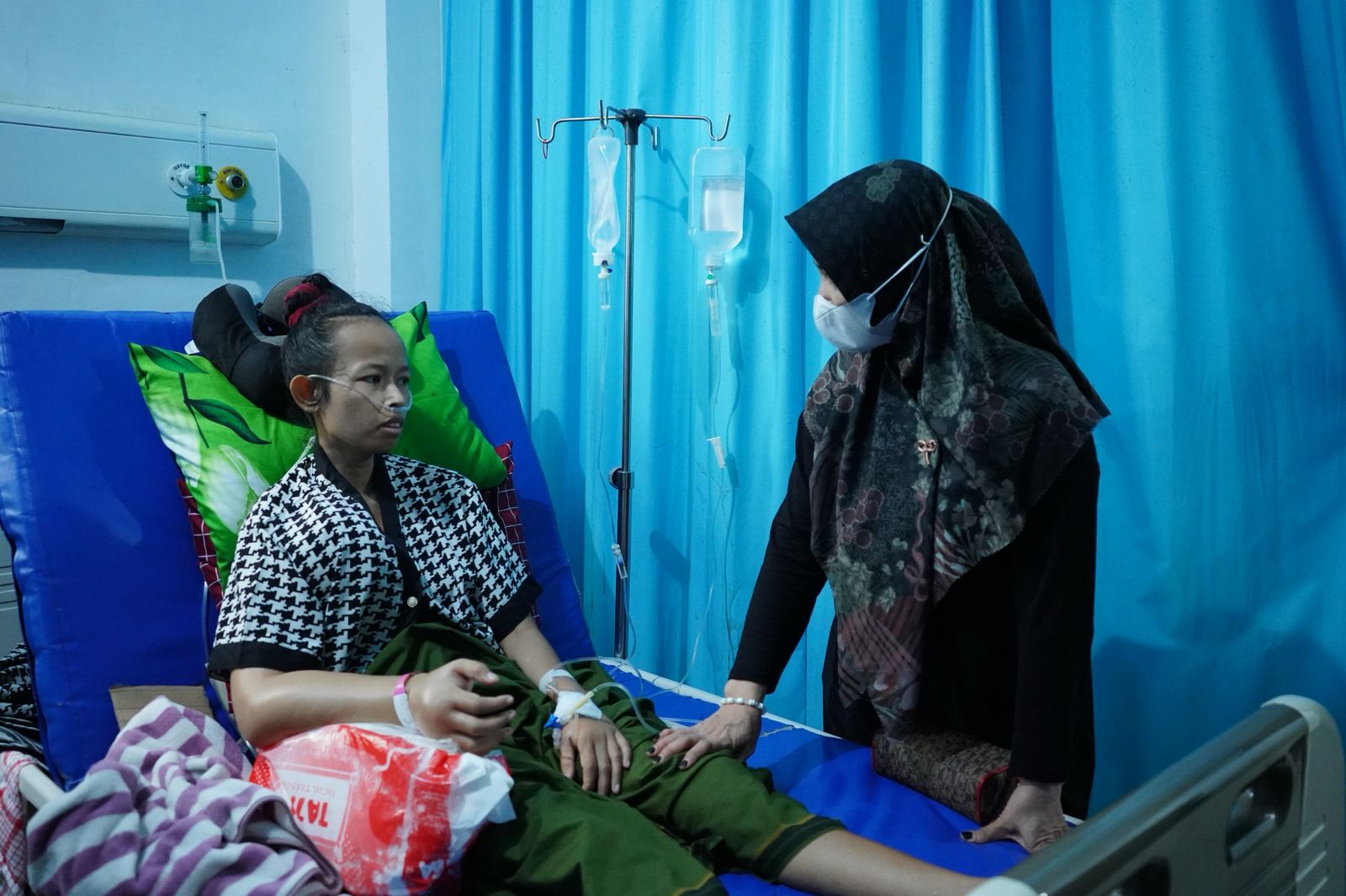 Kunjungan Ketua TP-PKK Inhil Katerina Susanti Herman: Dukungan untuk Pejuang Kanker di RSUD Puri Husada