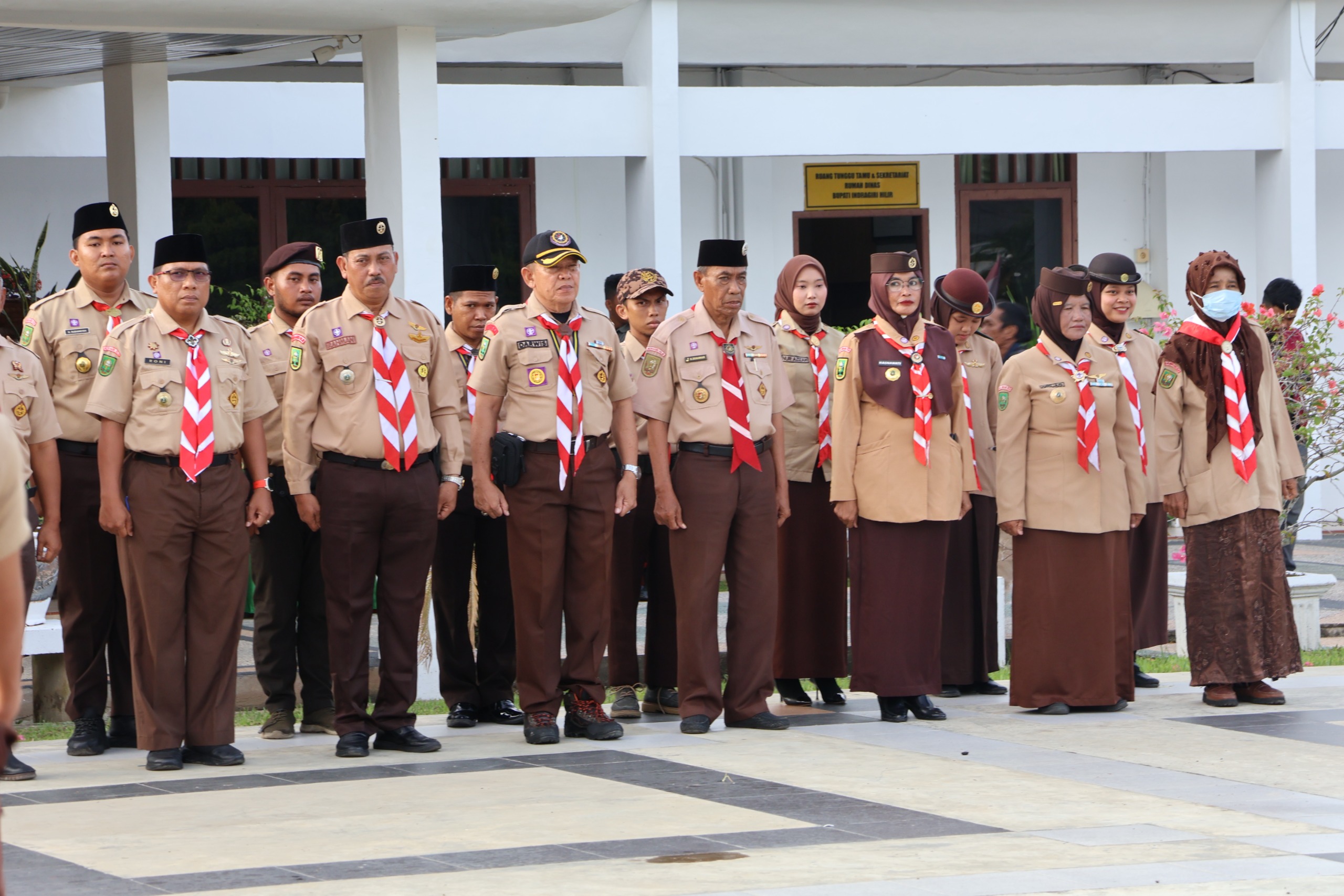 Bupati Inhil Pimpin Apel Senja Kwarcab Gerakan Pramuka 04.02
