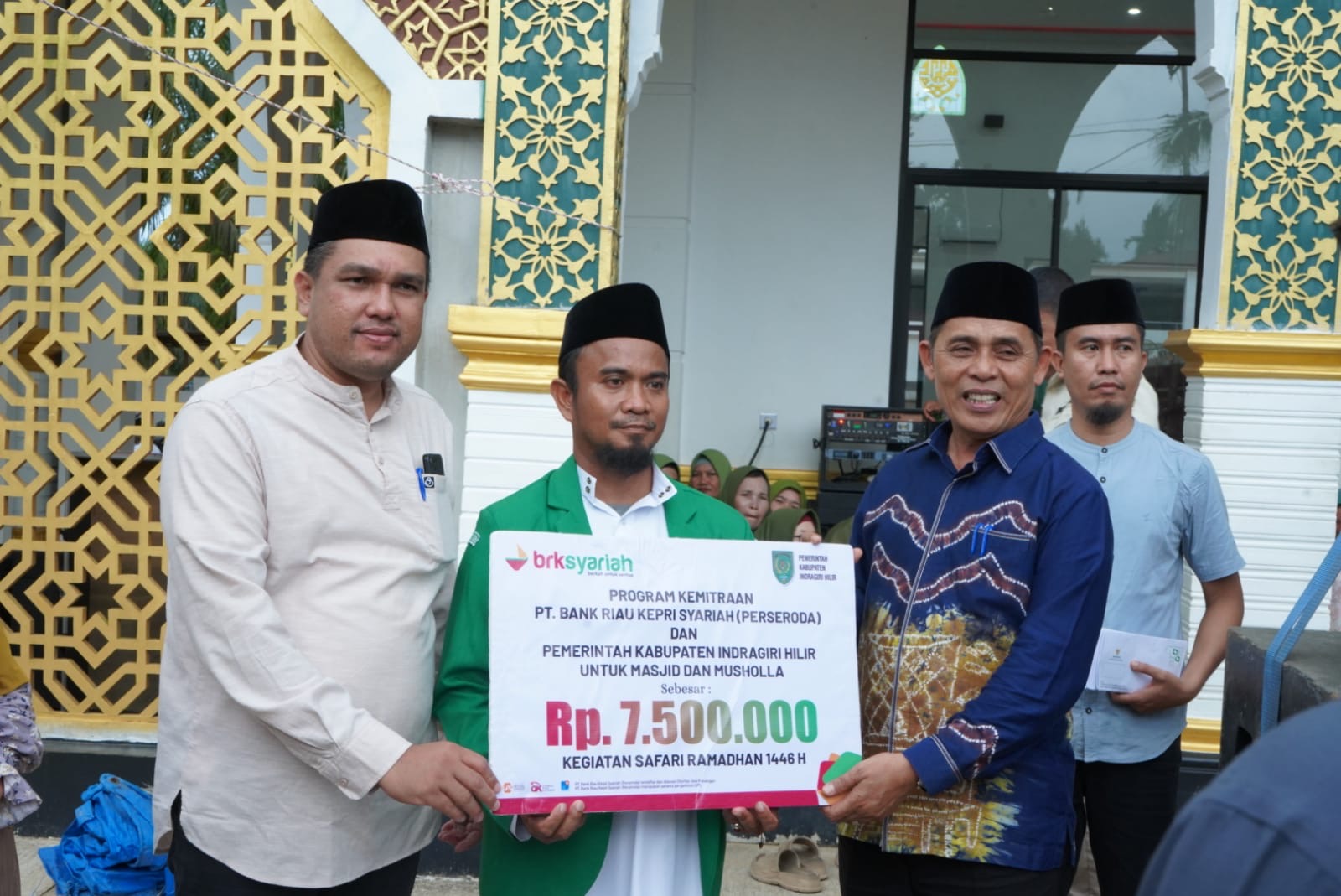 Bupati Inhil Laksanakan Safari Ramadan di Kecamatan Kempas