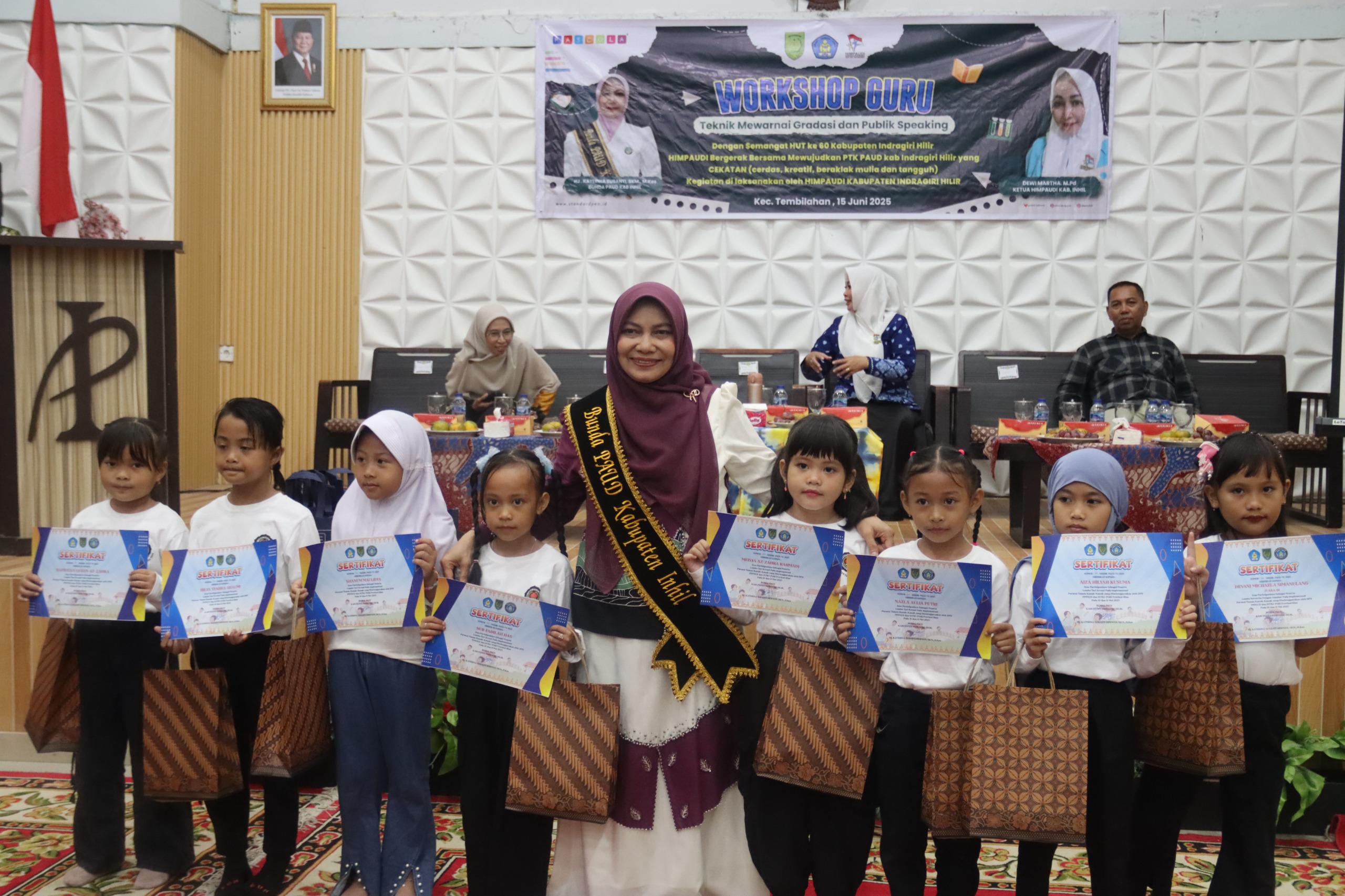 Bunda PAUD Kabupaten Indragiri Hilir Hj Katerina Susanti Herman Hadiri dan Berikan Sambutan Padang Workshop Pendidik dan Tenaga Kependidikan
