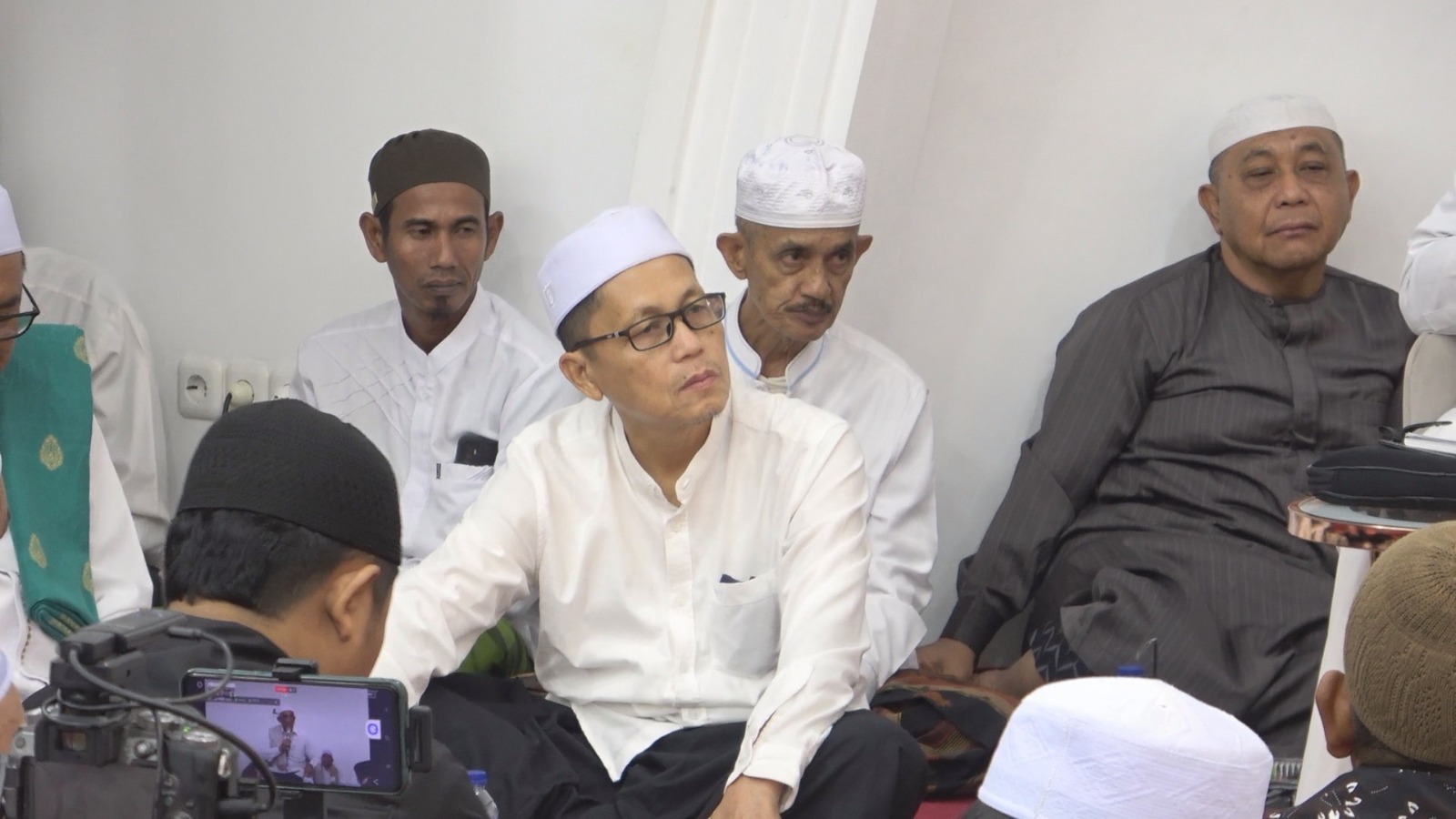 Bupati Inhil Ajak Teladani Akhlak Syekh Abdul Qadir Al-Jailani pada Peringatan Haul di Masjid Al-Zayn 1 Tembilahan