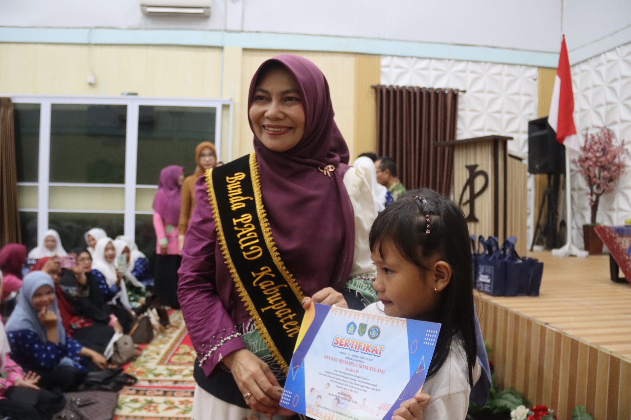 Bunda PAUD Kabupaten Indragiri Hilir Hj Katerina Susanti Herman Hadiri dan Berikan Sambutan Padang Workshop Pendidik dan Tenaga Kependidikan