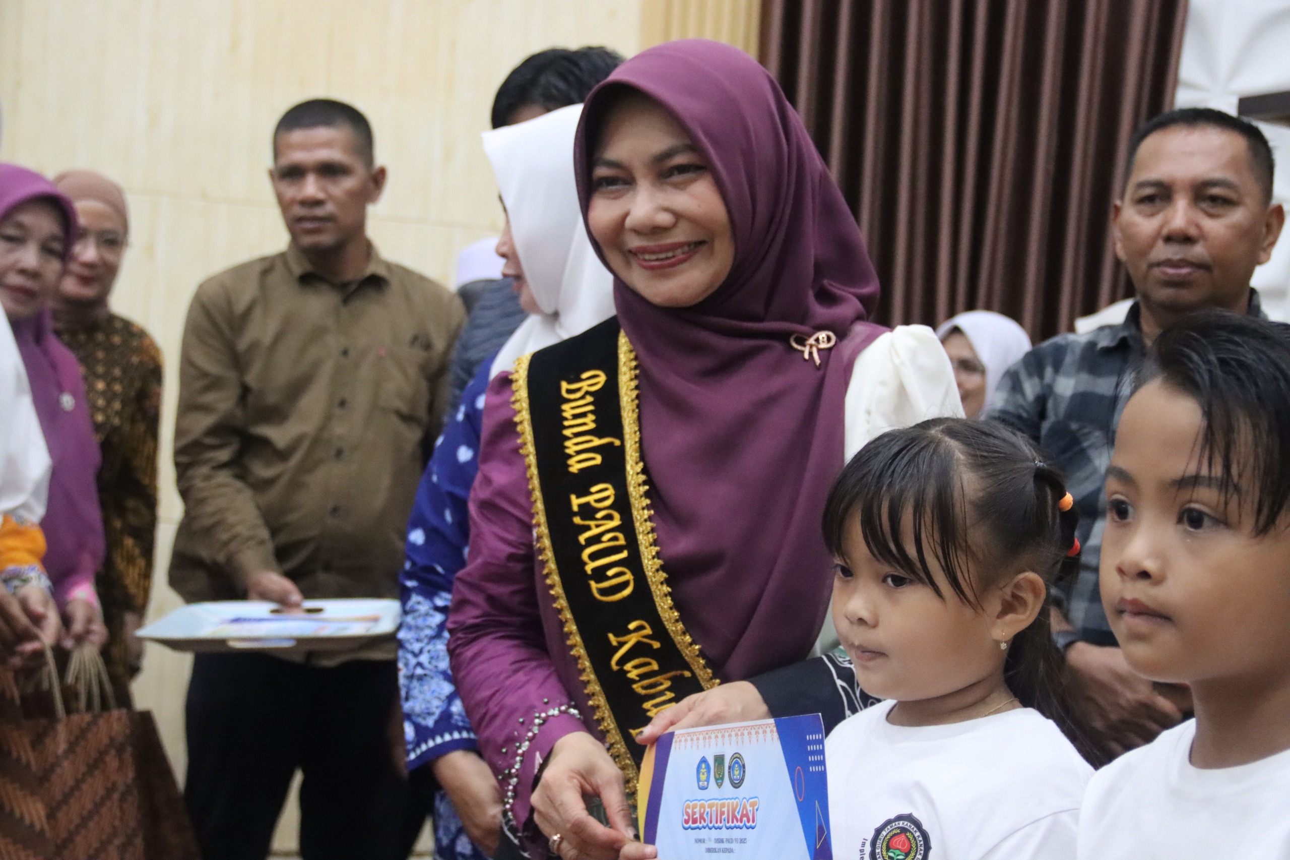 Bunda PAUD Kabupaten Indragiri Hilir Hj Katerina Susanti Herman Hadiri dan Berikan Sambutan Padang Workshop Pendidik dan Tenaga Kependidikan
