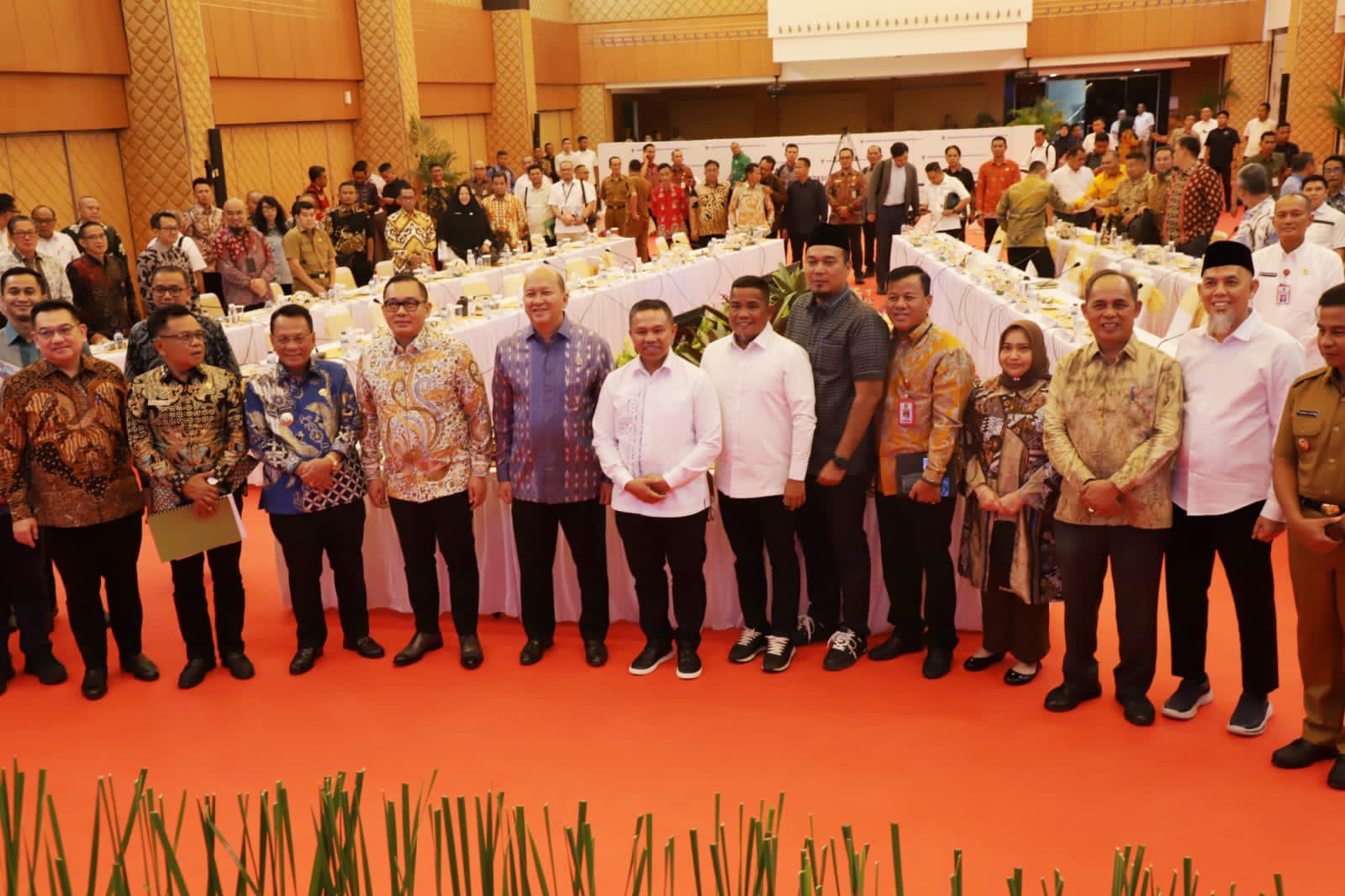 Bupati Inhil Paparkan Potensi Hilirisasi Kelapa di Hadapan Menteri Investasi RI