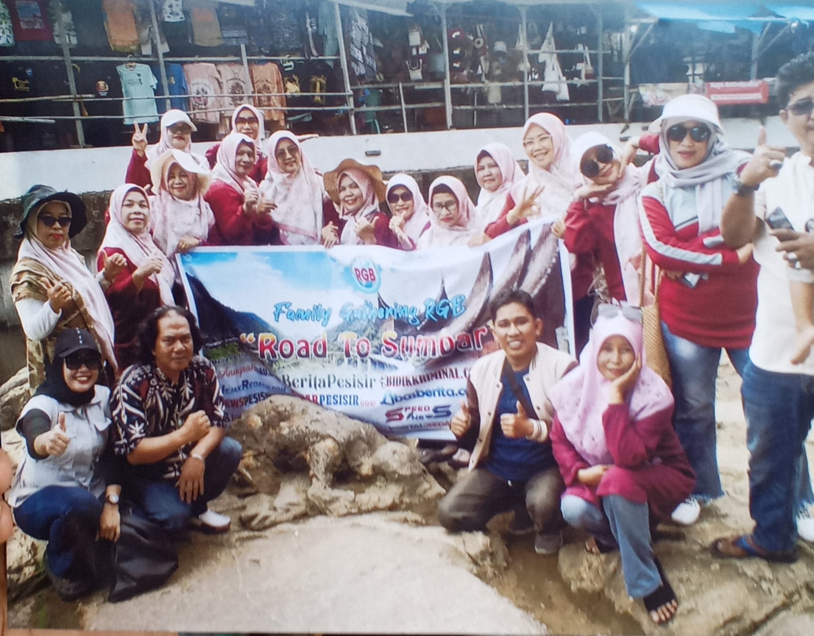 Tim Redaksi Group Bersama Menjelajahi Kekayaan Budaya Sumatera Barat