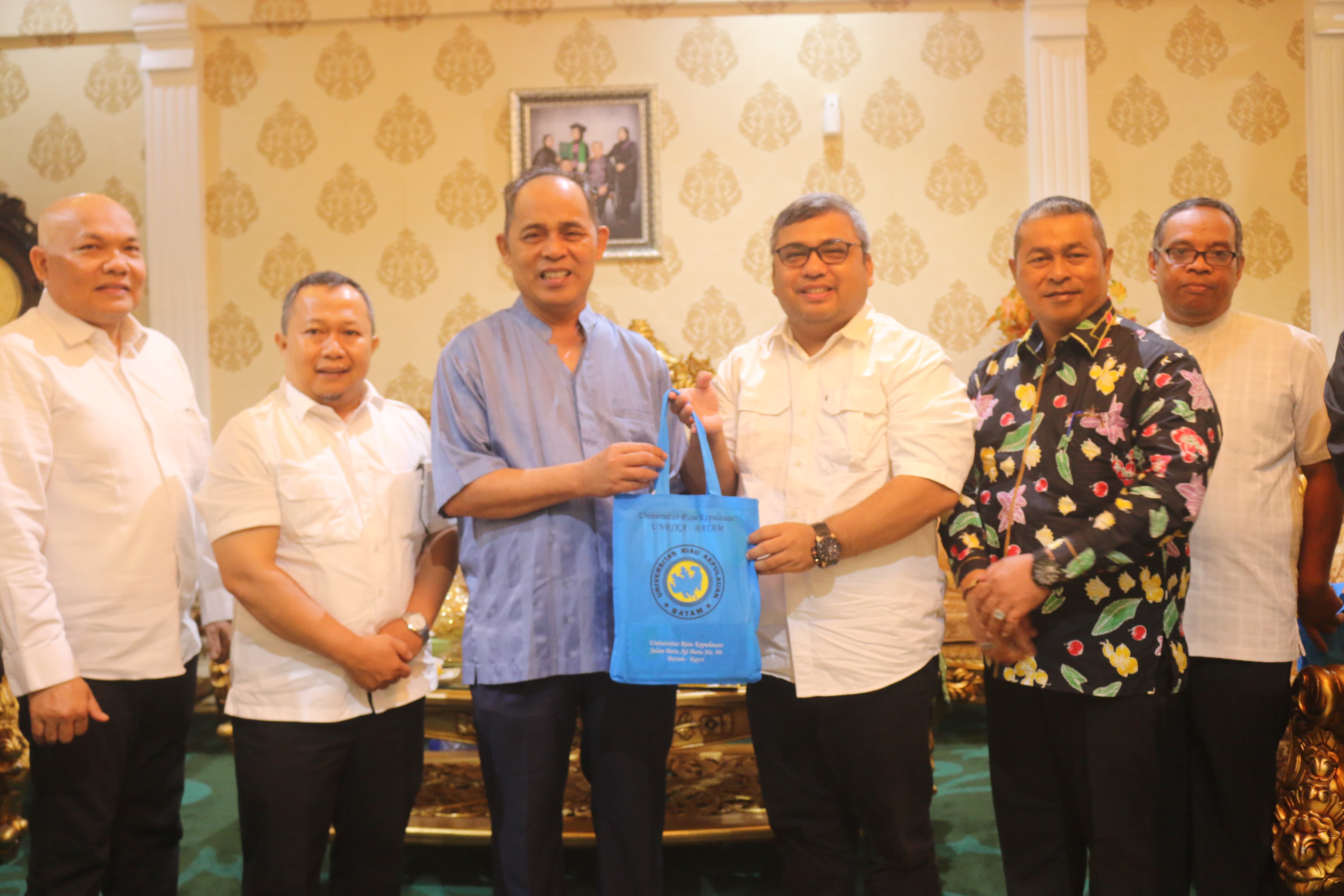 Bupati Herman Terima Kunjungan UNRIKA, Jajaki Kerja Sama Pengembangan SDM