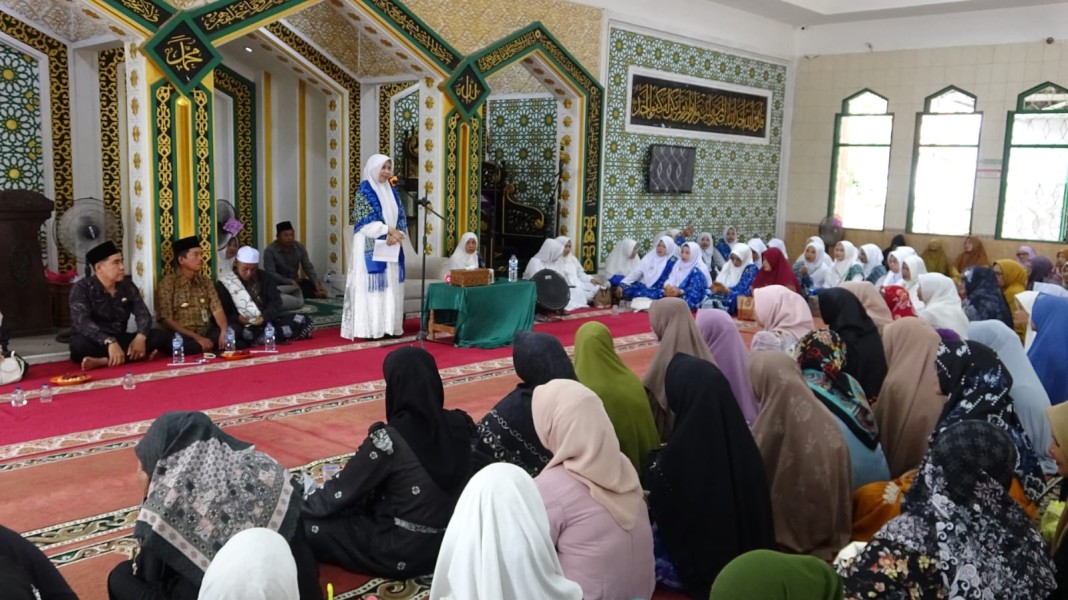 Peringatan Isra Mi’raj di Inhil, Ketua BKMT Ajak Perempuan Perluas Wawasan Keislaman