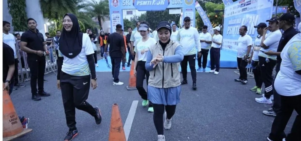 Diikuti Ribuan Runers, Bupati Inhu Lepas Peserta Run 5K dan 10K