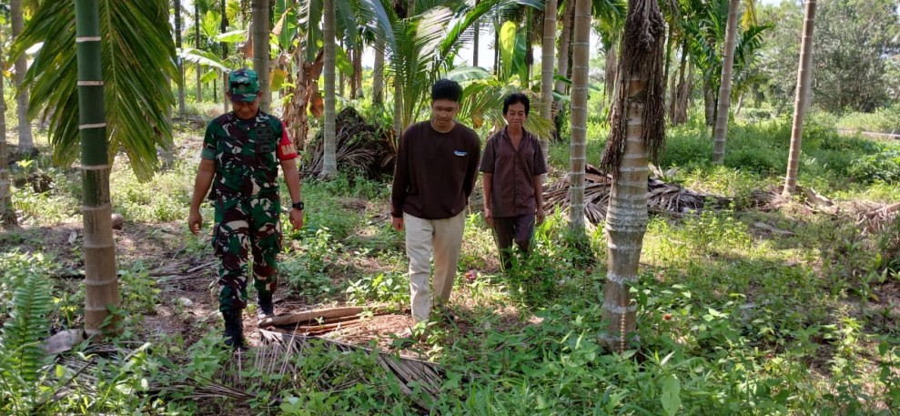 Pratu Deby Maharezki Laksanakan Patroli Karhutla untuk Antisipasi Kebakaran Lahan