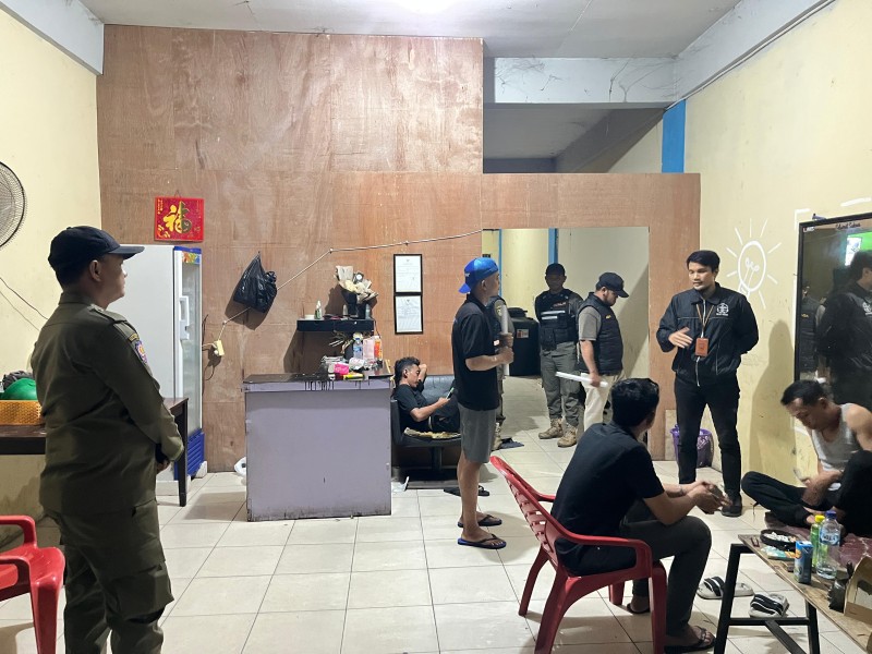 Satpol PP Dumai Tertibkan Varia Salon di Dumai Barat Saat Ramadhan