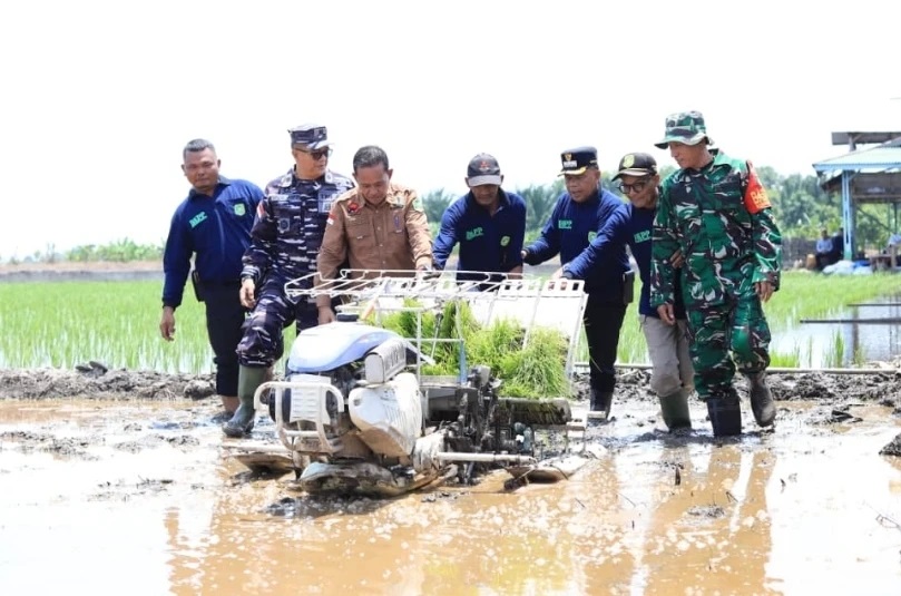 Bupati Asmar Canangkan Tanam Padi Serentak, Meranti Targetkan Cetak Sawah Baru 2026
