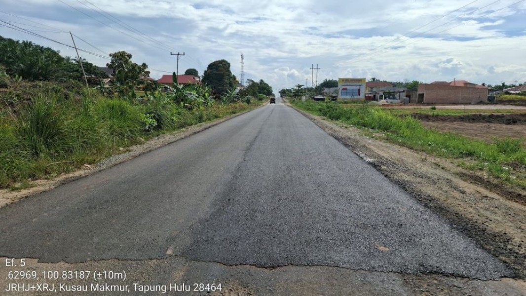 Tunaikan Janji Perbaiki Jalan Rusak di Kampar, Warga: Terima Kasih Pak Abdul Wahid