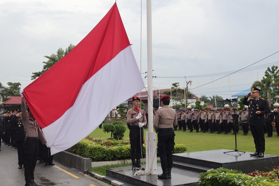 Kapolres Pelalawan Pimpin Upacara Pancasila 2026: 