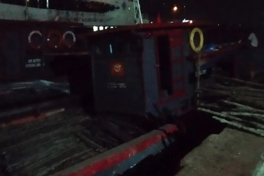 BC Dumai Riau Gagalkan Penyelundupan Kayu Cerucuk dari Dua Kapal ke Malaysia