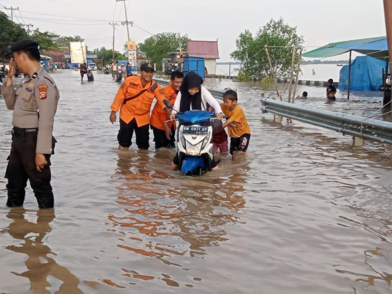Curah Hujan Tinggi, Tembilahan Kembali Diterjang Banjir Rob