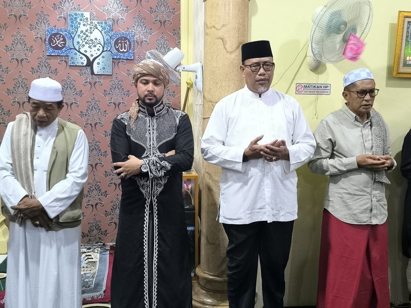 Sekda Apresiasi Peringatan Maulid Nabi Muhammad SAW di Surau Al-Mukhlisin Tembilahan