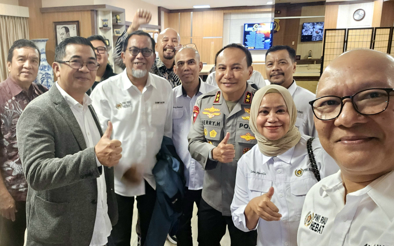 Kapolda Riau Ajak PWI Bersinergi dan Galakkan Program Penghijauan