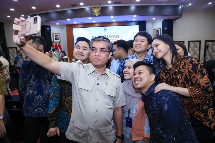 Tutup MagangHub Batch III, Menaker Ajak Peserta Ikuti Sertifikasi Kompetensi untuk Perkuat Daya Saing