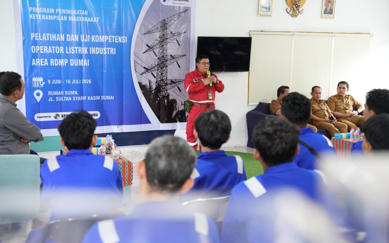 Pertamina Patra Niaga Fasilitasi 20 Pemuda Pelatihan Operator Listrik Industri dan Uji Kompetensi
