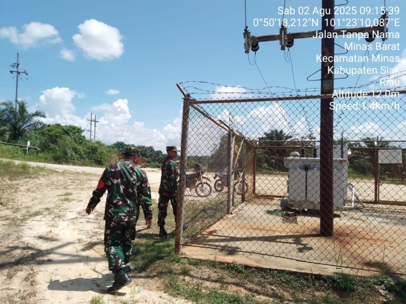 Babinsa Koramil 03/Minas Laksanakan Patroli Penguatan Binter SKK Migas PT. PHR di Area Minas Field, Situasi Aman