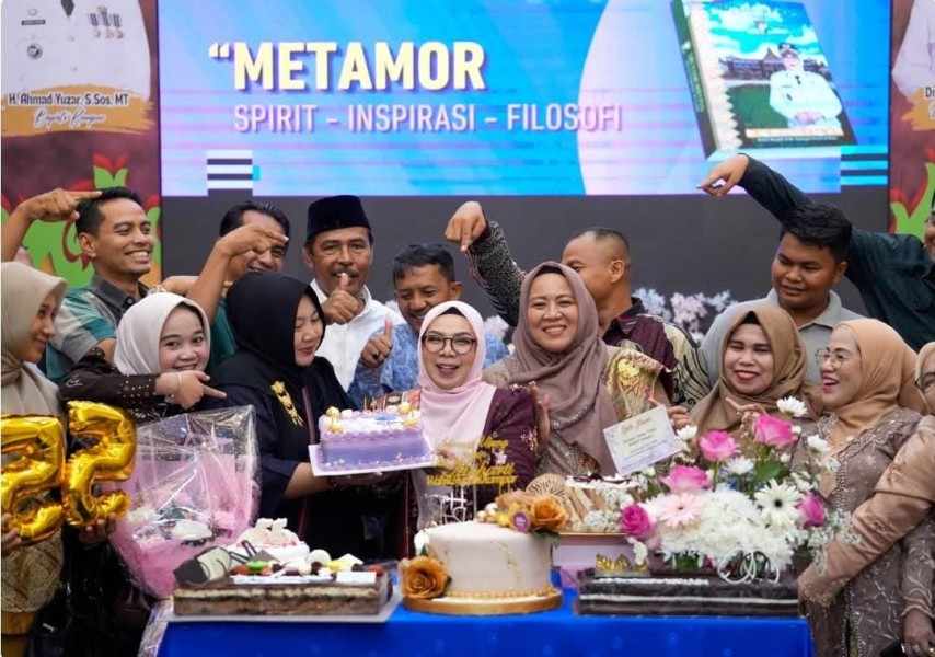 Wabup Kampar Misharti Luncurkan Buku Ketiga Momen Ulang Tahun ke-55