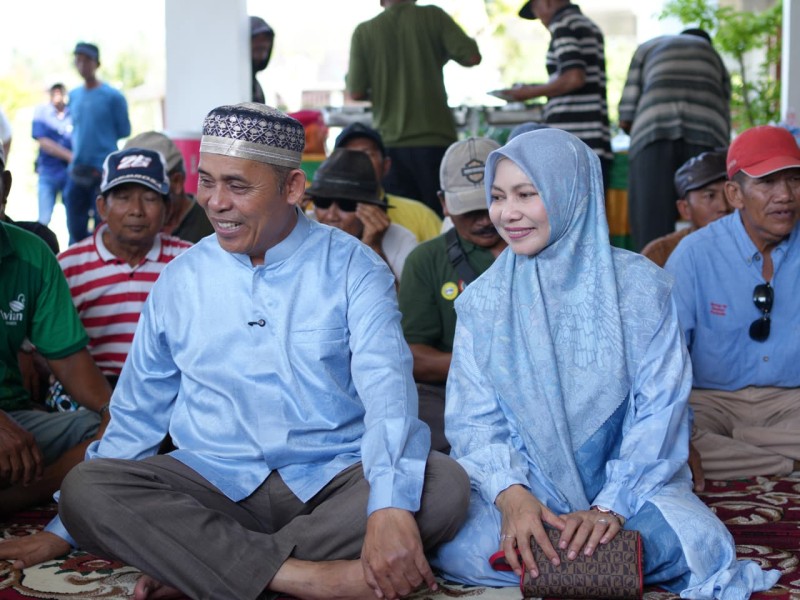 Hari Raya Kedua Iduladha, Bupati Herman Sambut Tukang Becak dan Petugas Kebersihan di Kediamannya