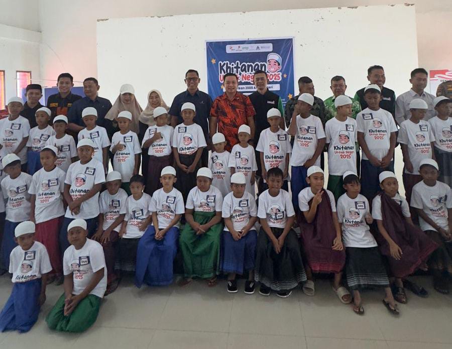 Wabup Husni Tamrin Tinjau Bakti Sosial Khitanan Massal Gratis di Pangkalan Kerinci