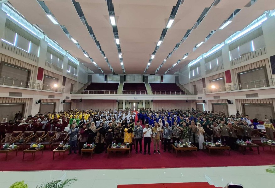 Motivasi Ratusan Mahasiswa, Gubri Wahid Kenang Saat Bayar Kuliah Sendiri
