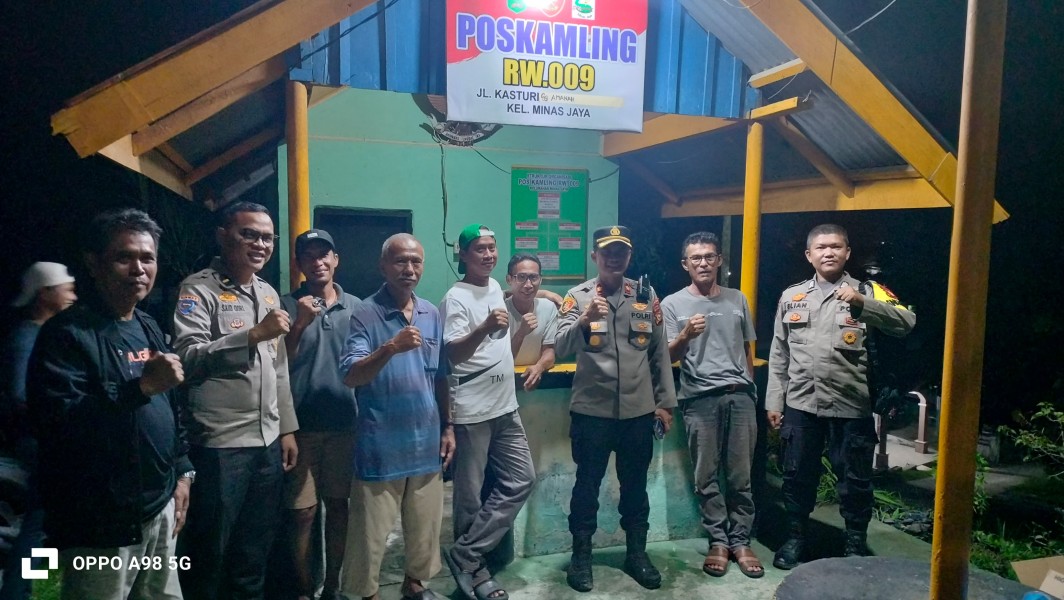 Cek Pos Satkamling Minas Jaya, Kapolsek Minas Ajak Warga Aktif Jaga Kamtibmas