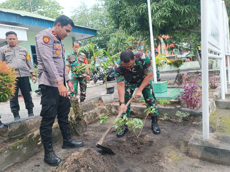 Penuh Keakraban, Polsek Dumai Kota Kunjungi Koramil 01/Dumai