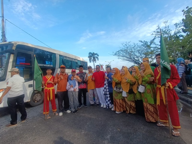 Bupati Pelalawan Lepas Peserta Pawai Milad Muhammadiyah ke-113