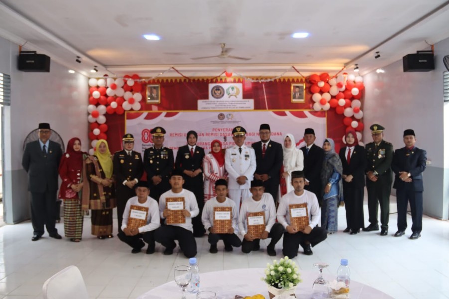 Napi Lapas Tembilahan Terima Remisi, Bupati Inhil: Jadikan Pelajaran untuk Menjadi Pribadi yang Lebih Baik