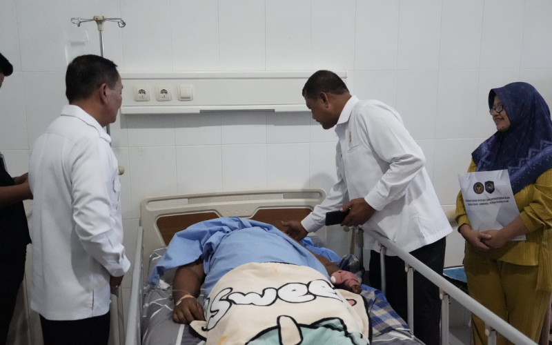 Dirjenpas Sambangi Petugas Lapas yang Terluka di Nabire