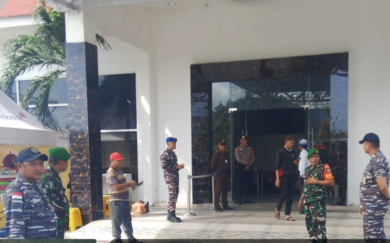 Operasi Lilin Lancang Kuning 2025–2026, Babinsa Kodim Dumai Amankan Arus Penumpang Pelabuhan