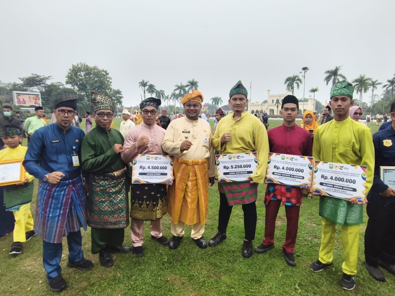 HUT Siak 2026, Pemkab Serahkan Rp299,95 Juta untuk Atlet dan Pelatih Berprestasi
