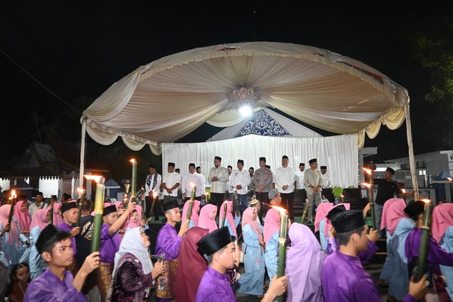 Kapolres Inhu Pimpin Langsung Pengamanan Pawai Takbir Keliling Malam Idul Adha