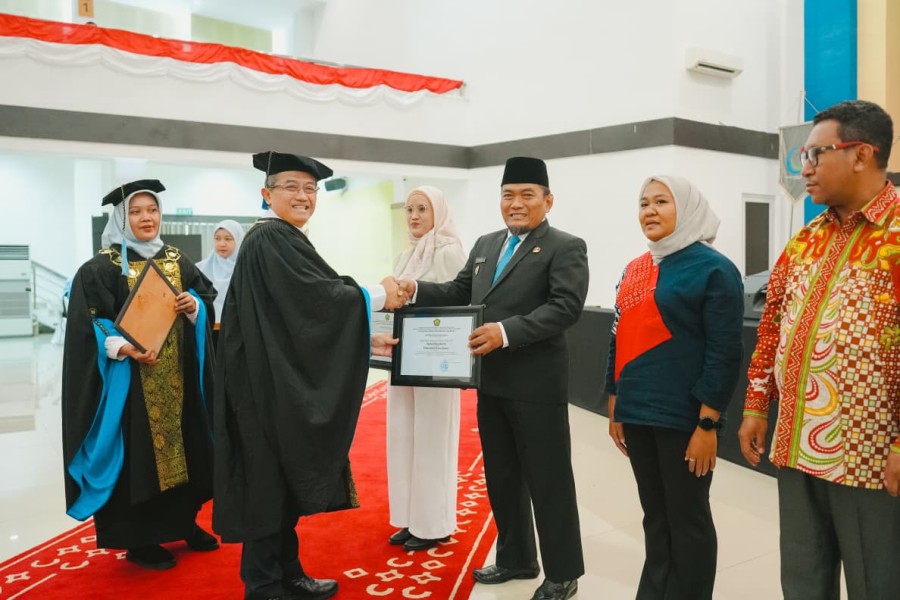 Dies Natalis ke-59 PEM Akamigas: Wawako Dumai Terima Penghargaan Vyatra Bala Utama