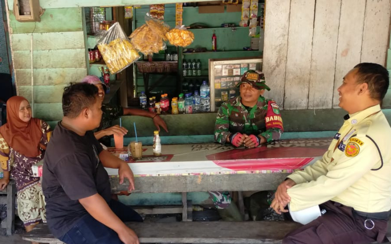 Babinsa Sungai Sembilan dan SKK Migas Perkuat Patroli Keamanan Jalur Pipa Minyak