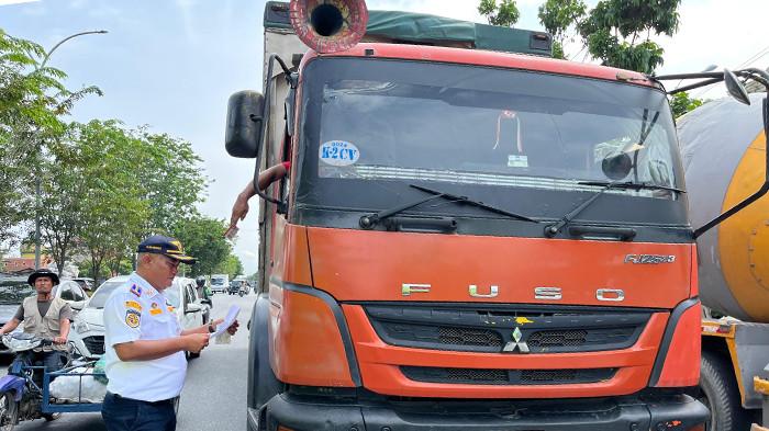 Dishub Pekanbaru Perketat Pengawasan Truk Masuk Kota
