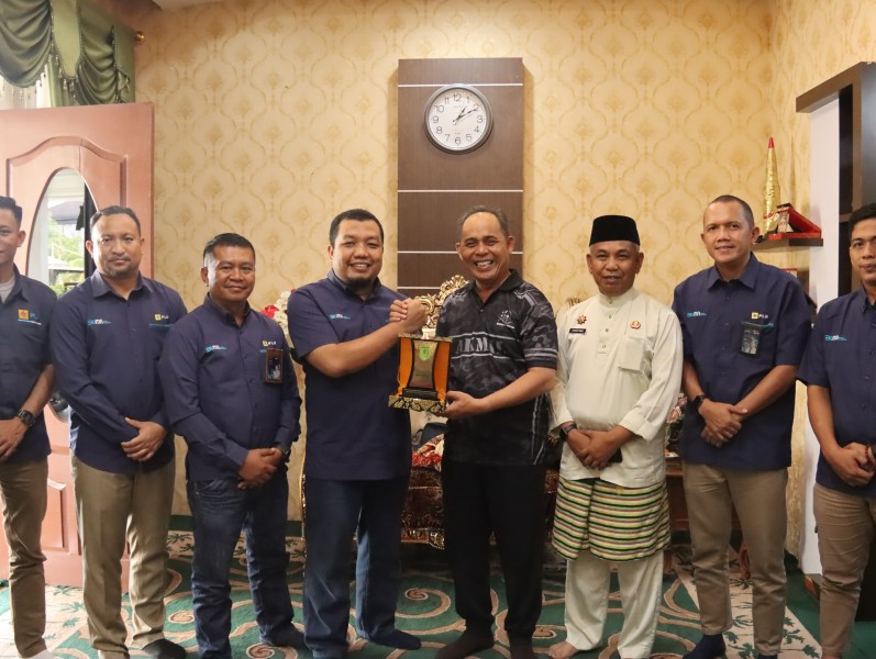Bupati Inhil Terima Kunjungan Manajer PLN: Komitmen Bersama Tingkatkan Layanan Kelistrikan Hingga 24 Jam